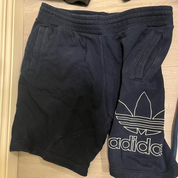Adidas men’s shorts size medium lot of 4 - Picture 3 of 5